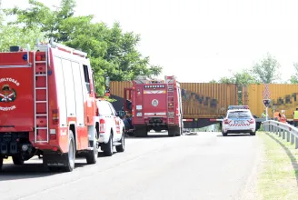 Veszélyes anyag szivárgott a Mezőtúr közelében kisiklott tehervonat egyik kocsijából
