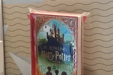 Nem a melegellenes törvény miatt fóliázza a Libri a Harry Pottert