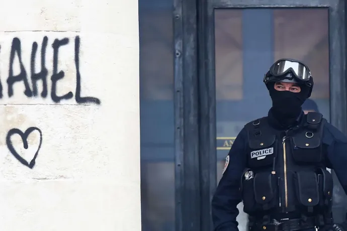 The latest from Arte Weekly: How were France’s riots seen abroad? Their echo across Europe, and a look at police violence in different countries