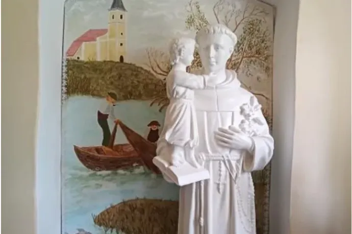 Lelkes amatőrök mázoltak új falfestést a XII. századi balatonszepezdi templomba