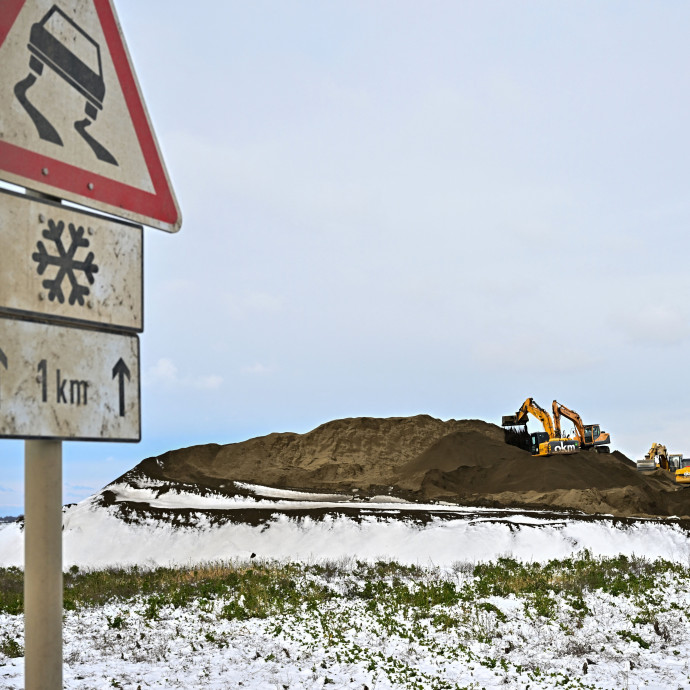 A pávatáncban többet segíthet az akkugyártás Magyarországnak, mint a felzárkózásban