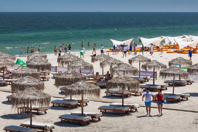 Visszavonták Mamaia friss turisztikai logóját, mert egy spanyolországi lakóparkéról koppintották