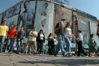 A román munkavállalók június 19-ig csak azért dolgoztak, hogy befizethessék az adójukat