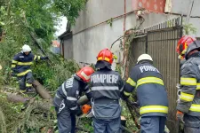 82 embert mentettek meg a tűzoltók és a rendőrök az elmúlt hetek árvizei során