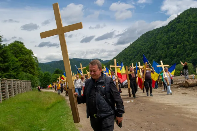 Trikolórokkal üzennének a román nacionalisták Orbán Viktornak Tusványoson