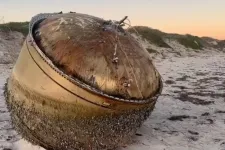Hatalmas, titokzatos fémhenger tűnt fel Ausztrália partjainál