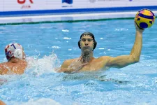 Hungarian men's water polo team beat European champion Croats 12-10 at World Aquatics Championship