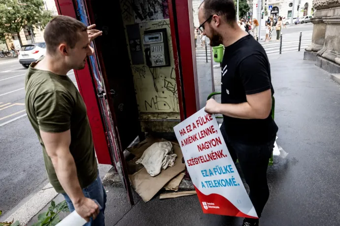 Háború a telefonfülkék miatt: a Magyar Telekom szerint az NMHH köti a kezüket