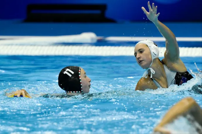 Hungarian women's water polo team beats New Zealand at World Championships and makes it to the best eight