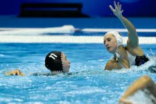Hungarian women's water polo team beats New Zealand at World Championships and makes it to the best eight