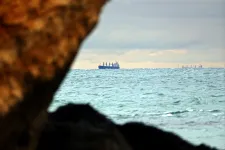 Az ukránok is úgy tekintenek az orosz kikötőkbe tartó teherhajókra, mint amelyeken fegyverszállítmányok lehetnek