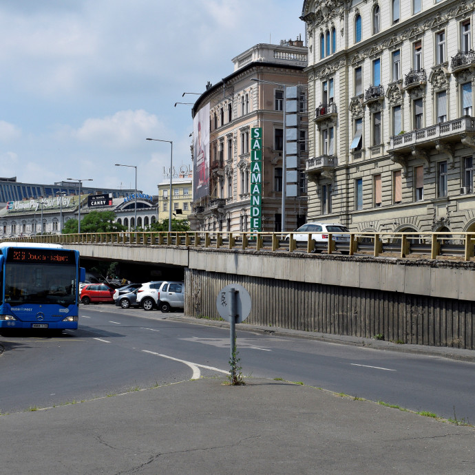 A magyar vásárlóerő és a hagyományos cipőkereskedelem válságáról is árulkodik a Salamander kivonulása