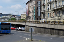 A magyar vásárlóerő és a hagyományos cipőkereskedelem válságáról is árulkodik a Salamander kivonulása