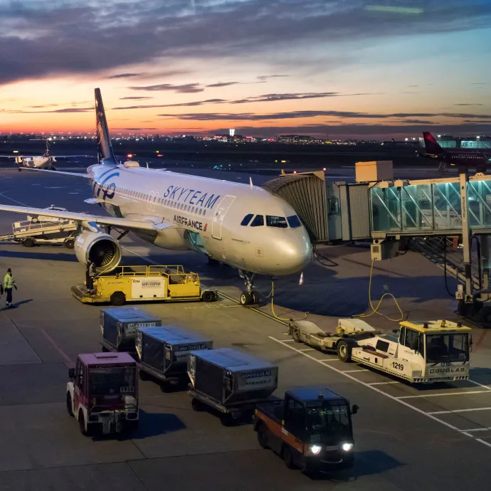 Bezárják legfontosabb repülőterüket a lengyelek, ha elkészül a teljesen új