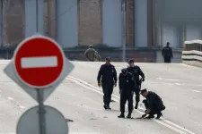 Képek a moszkvai dróntámadás helyszínéről