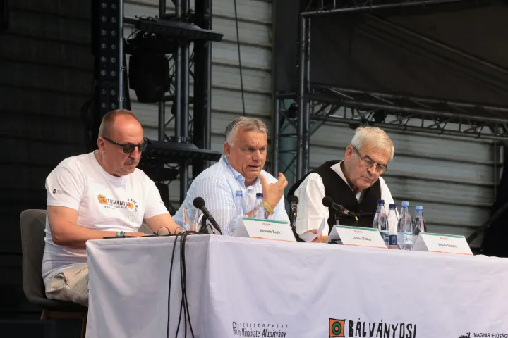 Orbán Viktor beszél Tusnádfürdőn – Fotó: Hevesi-Szabó Lujza / Telex