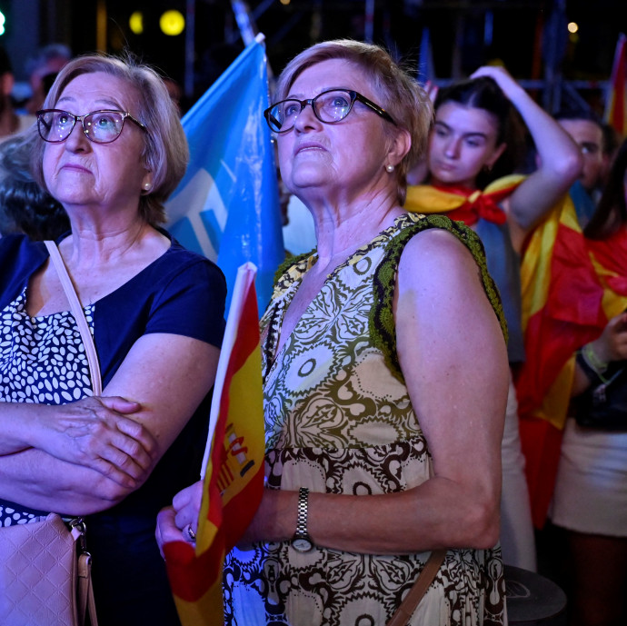 A jobboldal nem tört át, de az ország még széteshet: a katalánok lehetnek a mérleg nyelve a spanyol patthelyzetben