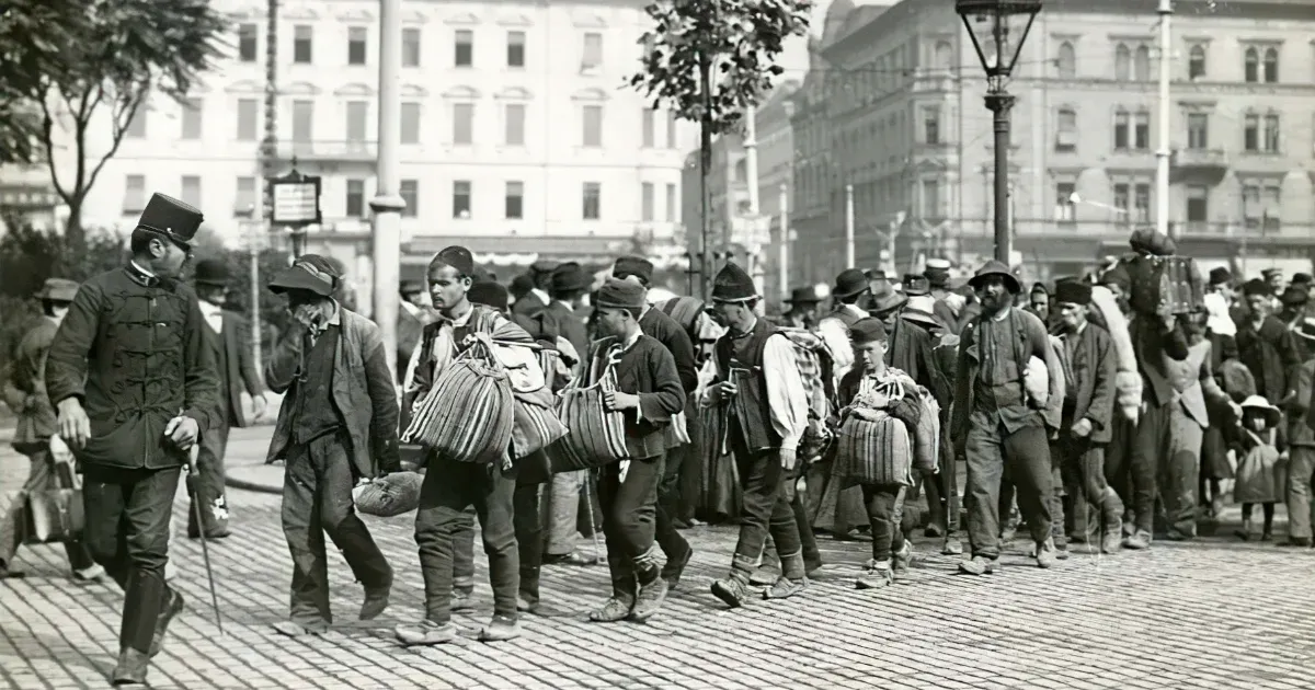 „Veszélyesnek minősülő idegenek” – tízezreket internáltak Magyarországon az első világháború alatt