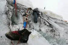 Egy 1986-ban eltűnt német hegymászó maradványait találták meg egy olvadó svájci gleccseren