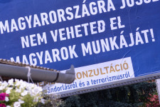 A profit- és bérkiáramlást támogatja az Orbán-kormány migrációs fordulata