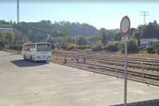 Expressz buszjárattal tompítaná a kormány a kieső vonatot a Dombóvár–Komló-vonalon