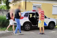 Csecsemőkről is gyűjtött pedofil videókat a pápai férfi