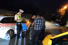 Felhívta a rendőrséget a férfi, aki összeütközött a motorossal a Budaörsi úton