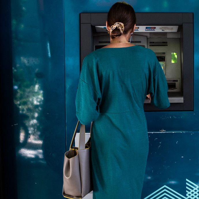 Minden forintba belekapaszkodnak a magyar háztartások, európai szinten kimagasló mértékben próbálunk takarékoskodni