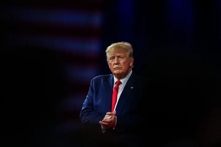 Trump akkor is indul az elnökválasztáson, ha elítélik