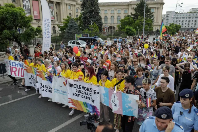 Képzett Romániát, ne diszkriminációt – mintegy 25 ezer résztvevővel zajlott szombaton a Bukarest Pride