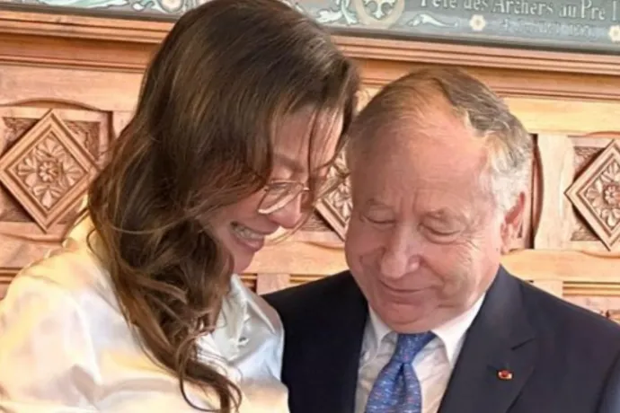 19 év után összeházasodott az Oscar-díjas Michelle Yeoh és Jean Todt