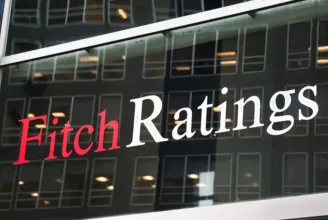 Megvonta az Egyesült Államoktól az „AAA” államadós-besorolást a Fitch Ratings