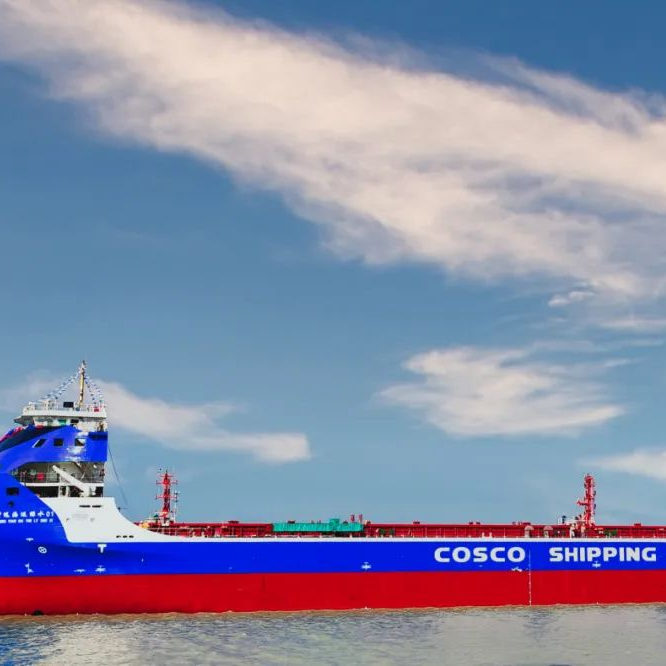 Vízre bocsátották a világ legnagyobb elektromos teherhajóját