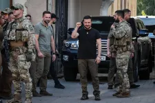 Zelensky meets with ethnic Hungarians fighting for Ukraine for first time