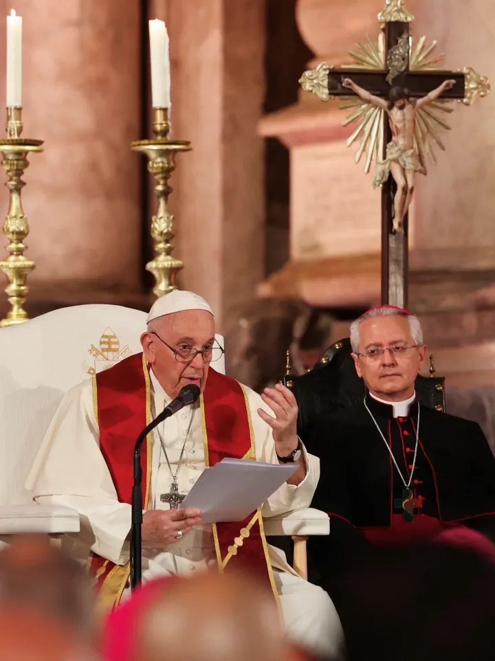 Ferenc pápa istentiszteletet tart Lisszabonban – Fotó: Joao Relvas / Reuters