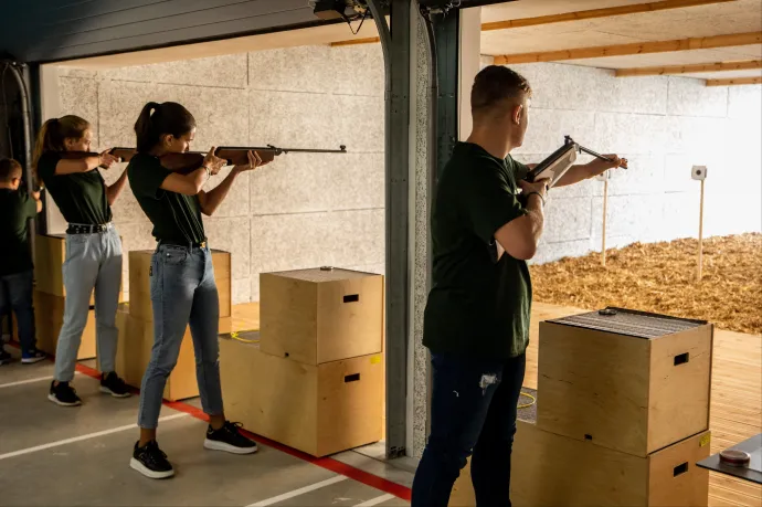 Lőgyakorlaton is részt vehetnek a honvédelem tantárgyat tanuló diákok