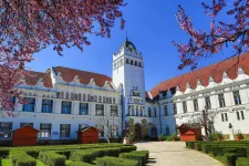 Felmentették a Tokaj-Hegyalja Egyetem rektorát, miután Stumpf István lemondással tiltakozott a kinevezése ellen