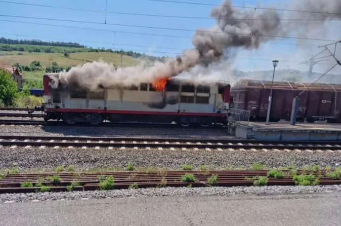 CFR: kigyulladt az egyik magántulajdonban lévő teherszállító vonat mozdonya