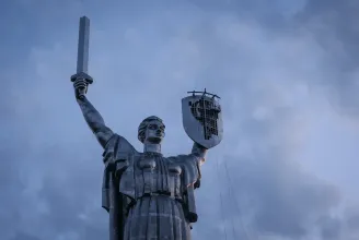 Megnéztük a 102 méter magas szobrot, ami megmutatja, hogyan vetkőzi le Ukrajna végleg a szovjet múltat