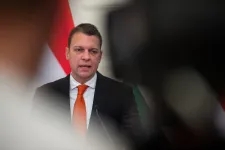 Menczer Tamás: Sokan szeretnének annyira egyedül lenni, mint Orbán Viktor