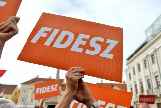 A Fidesz váci oldalát is letiltotta a Facebook