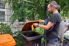 Lehet, hogy picit büdös lesz az új kuka, de azért menő