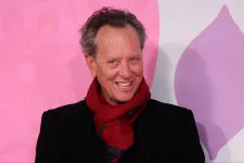 Az Operaház a világsztároknak is telt házas, de az Oscar-jelölt Richard E. Grant az állóhelynek is örült