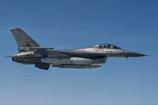 Az ukrán pilóták csak jövő nyáron állhatnak majd készen az F-16-osok kezelésére