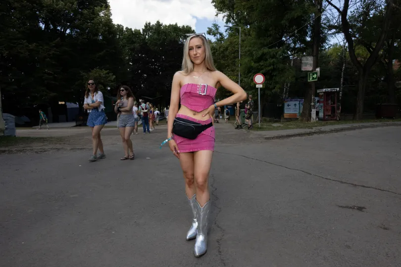 Barbiecore, western kiadásban is – Fotó: Hevesi-Szabó Lujza / Telex