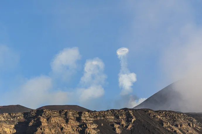 Az Etna gőzgyűrűi 2023. augusztus 14-én – Fotó: Salvatore Allegra / AFP