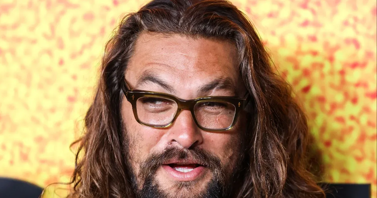 Jason Momoa figyelmeztette a turistákat, hogy ne menjenek a tűzvész sújtotta Mauira