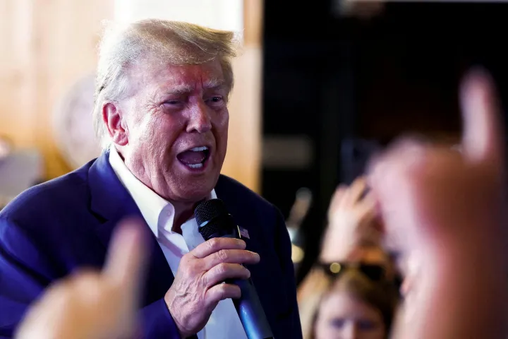 Donald Trump beszél egy iowai kampányrendezvényen – Fotó: Evelyn Hockstein / Reuters