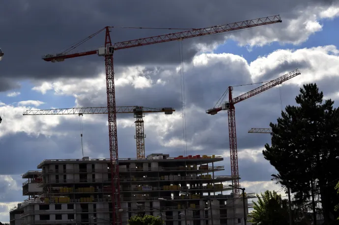 A bűvös 3,8: épp ennyi százalékkal esett vissza két területen is a termelés júniusban