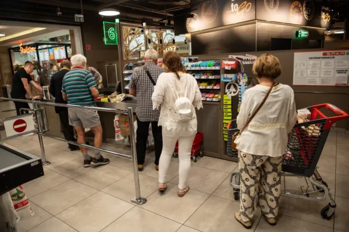 Hungary's GDP falls by 2.3 percent in second quarter as recession continues